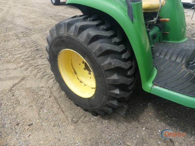 john-deere-4400-image-10
