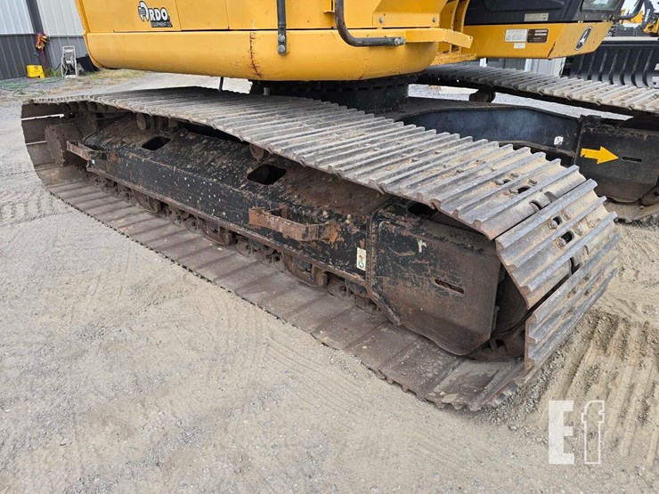 2018-deere-245g-lc-image-36