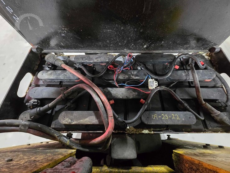 2014-yale-mpe060lf-image-17
