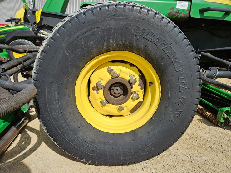 john-deere-3225b-image-12
