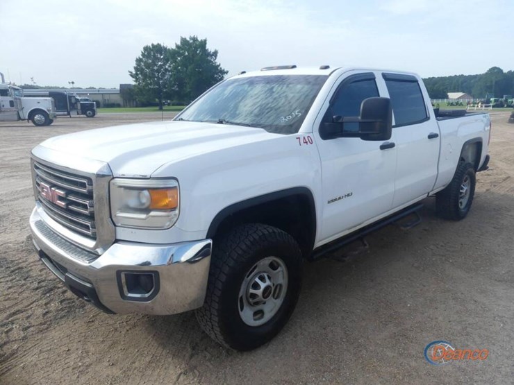 2015-gmc-2500hd-image-12