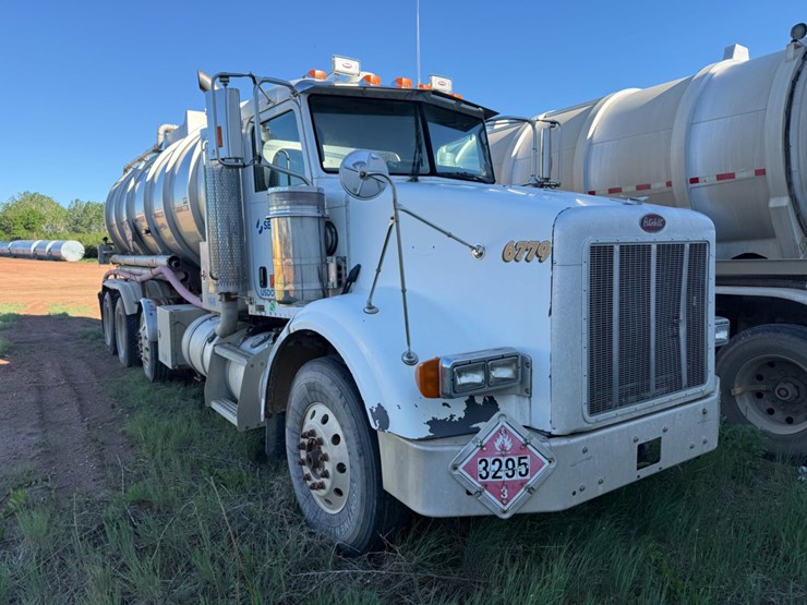 2007-peterbilt-378-image-2