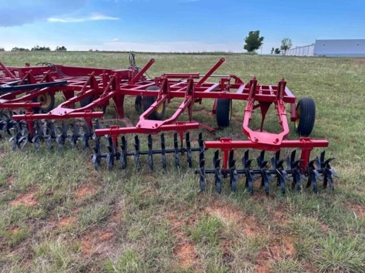 sunflower-7-shank-blade-plow---35'-image-11