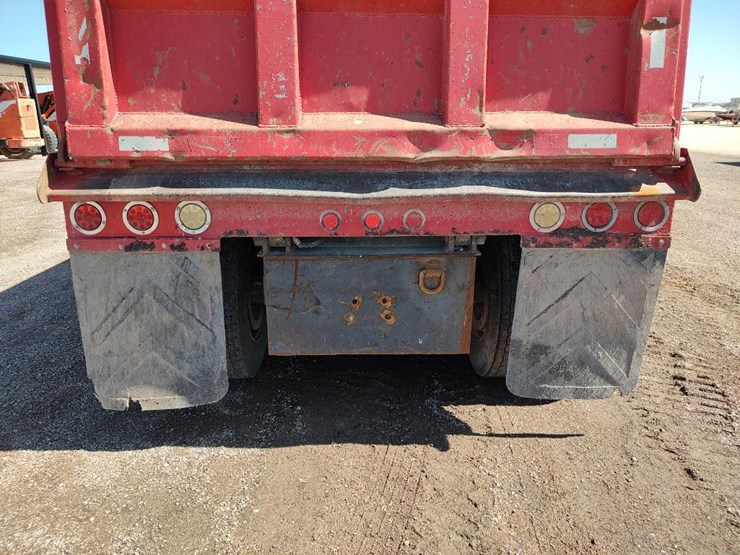 1996-peterbilt-377-image-18