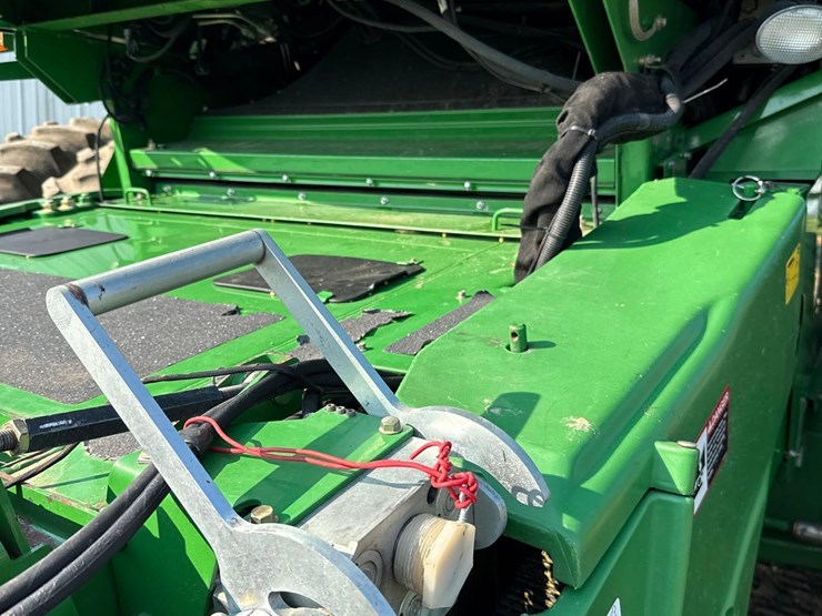 2011-john-deere-9770-sts-image-115