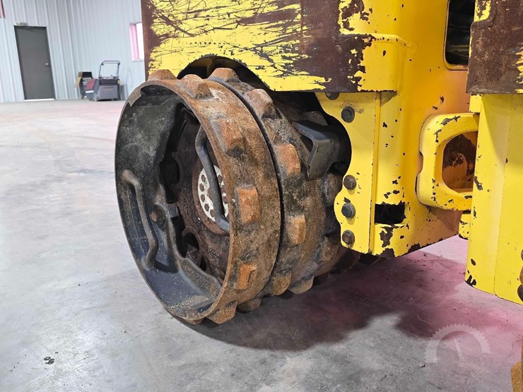 2019-bomag-bmp8500-image-16