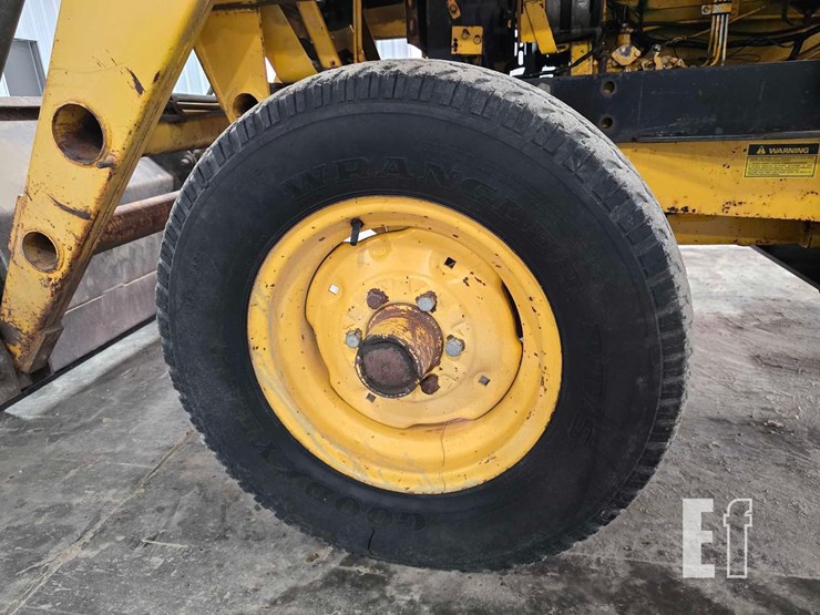 case-ih-585-image-26