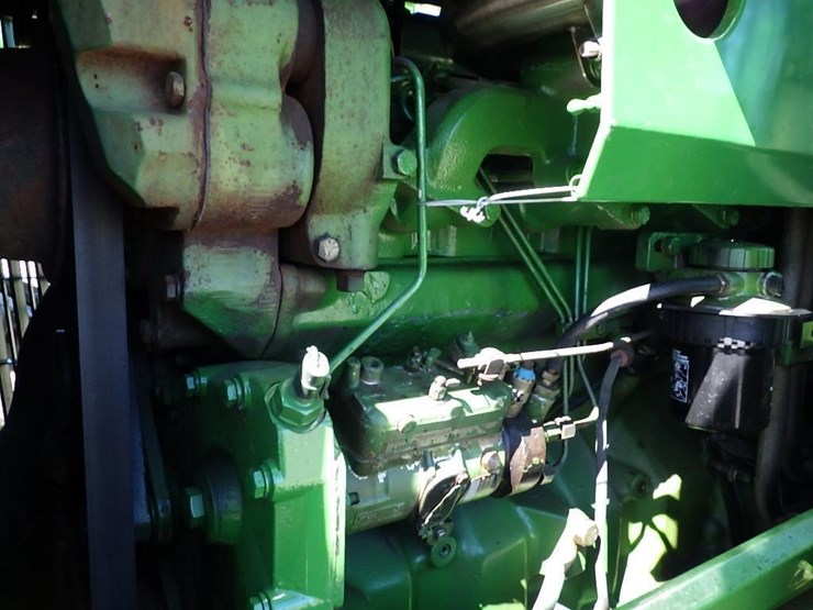 john-deere-tractor-loader-image-25