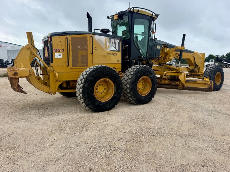 2012-caterpillar-14m-image-5