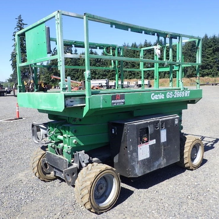 2014 GENIE GS2669RT