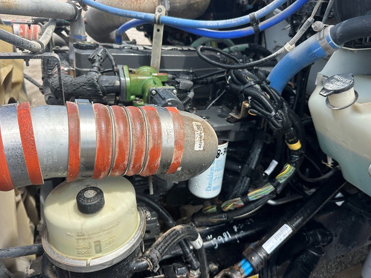2012-kenworth-t370-image-12