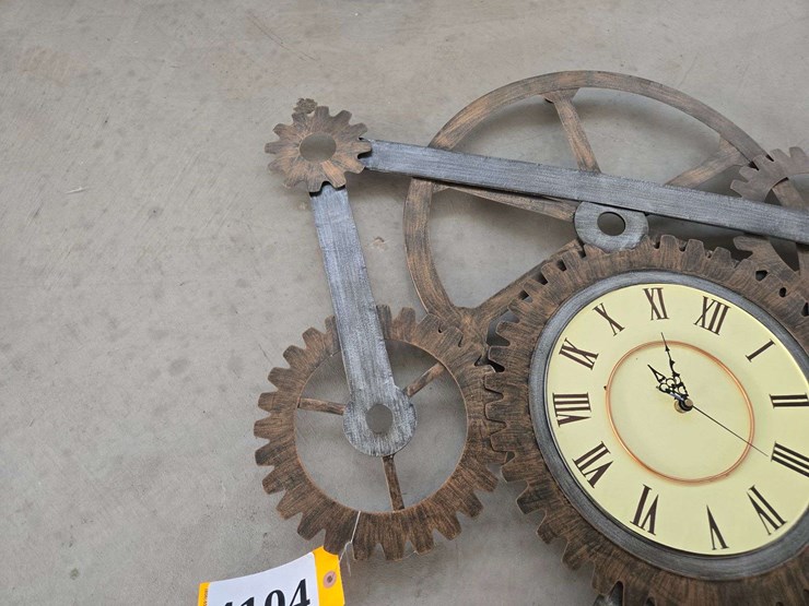 decorative-metal-wall-clock-image-2