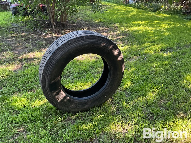 roadmaster-285/75r24.5-truck-tire-image-6
