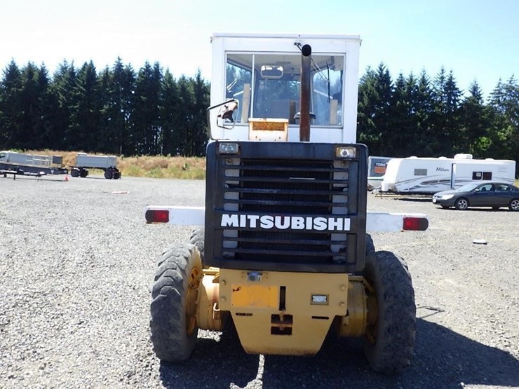 mitsubishi-mg130-motor-grader-image-6