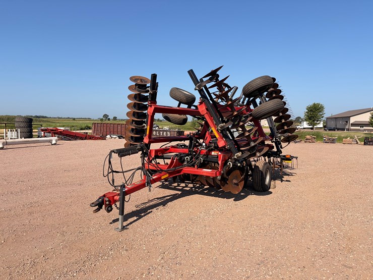 case-ih-340-image-1