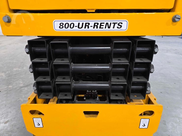2023-jcb-s1930e-image-13