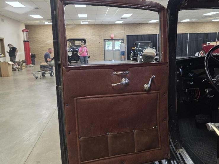 1932-chevrolet-confederate-4dr-sedan-image-23