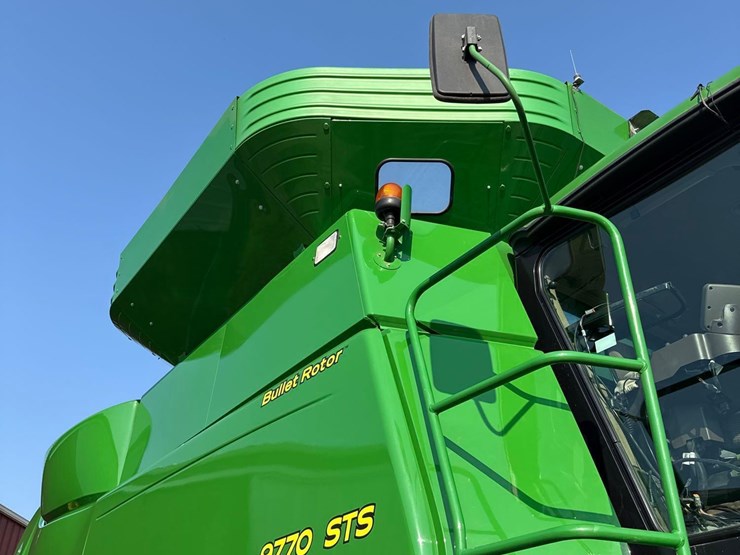 2011-john-deere-9770-sts-image-139