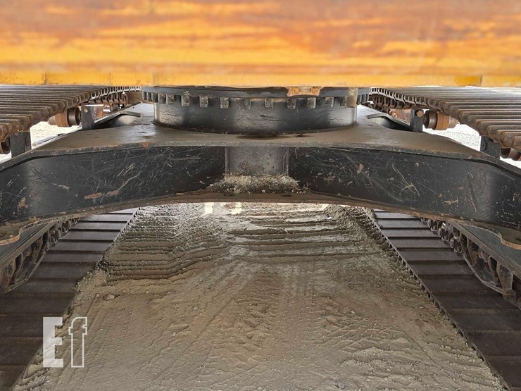 2017-caterpillar-323fl-image-30
