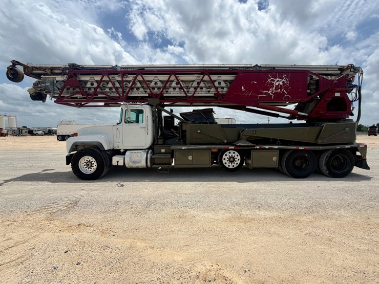 1999-mack-rd688s-image-4