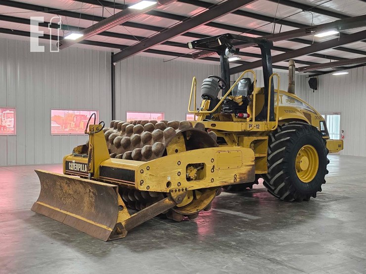 2004-caterpillar-cp-563e-image-1