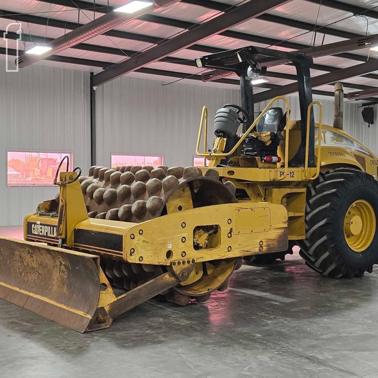 2004 CATERPILLAR CP-563E