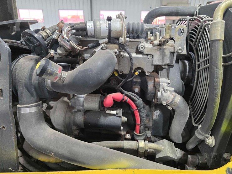 2019-bomag-bmp8500-image-21