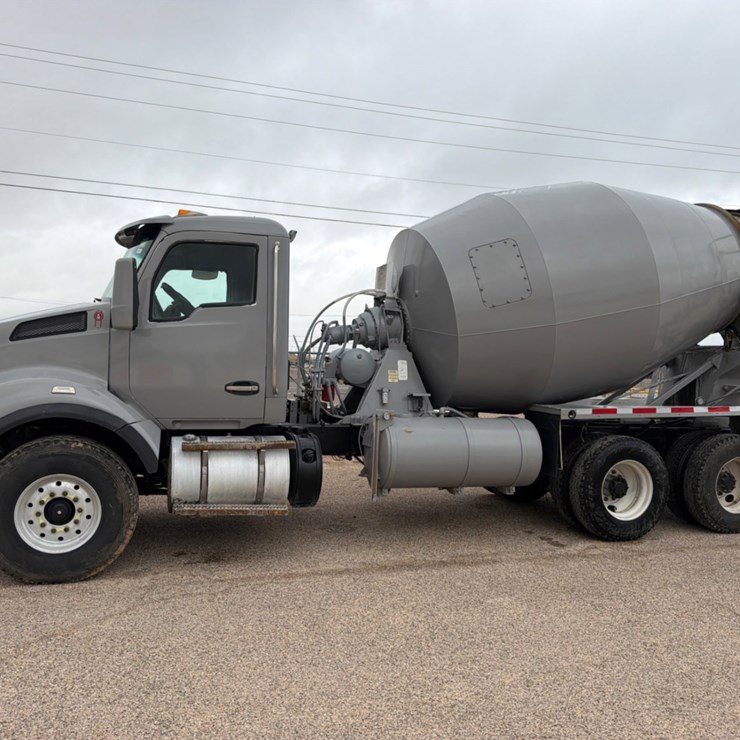 2016 KENWORTH T880