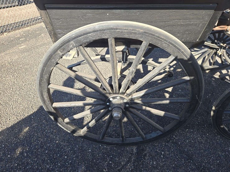 black-horse-drawn-carriage-image-13