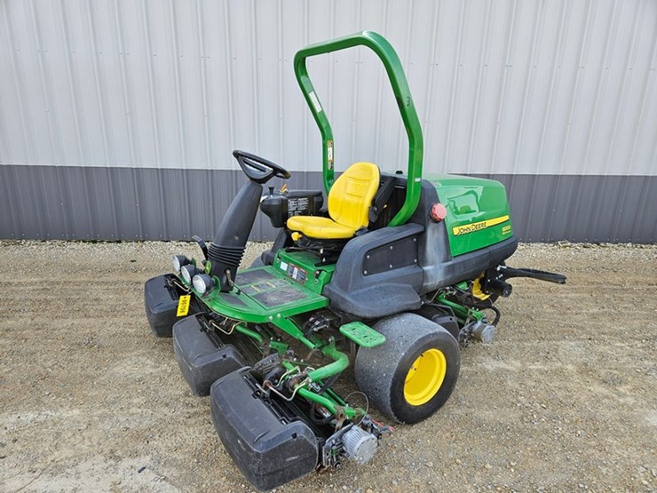 john-deere-8000-image-1