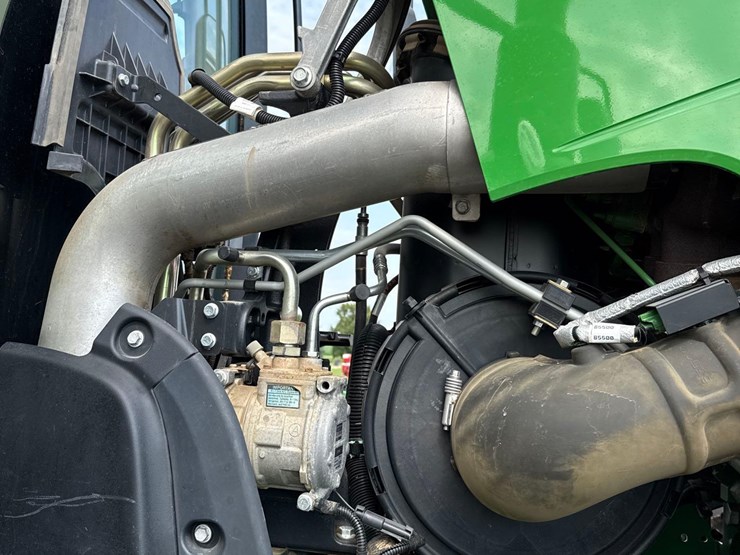 2014-john-deere-8320r-image-109