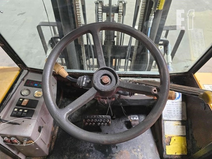2008-jcb-930-image-12