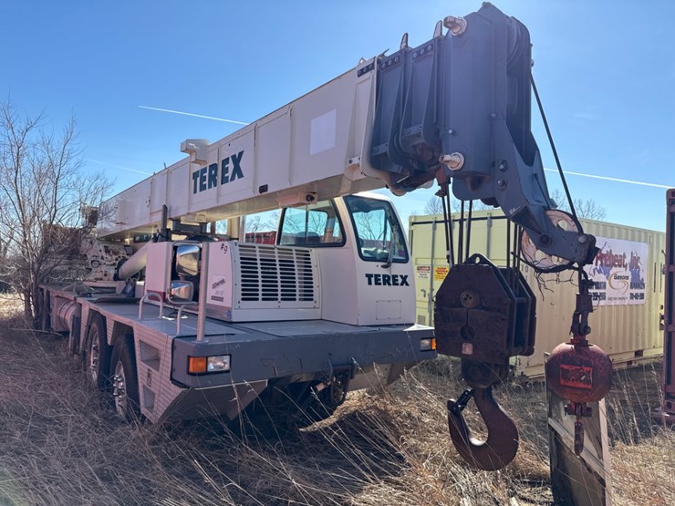 terex-2300-terex-60-ton-crane-image-2
