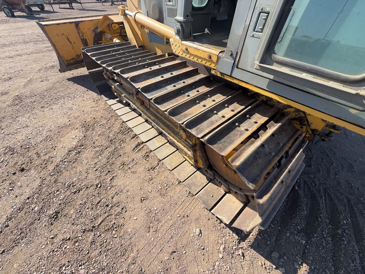 2002-komatsu-d38p-dozer-image-15