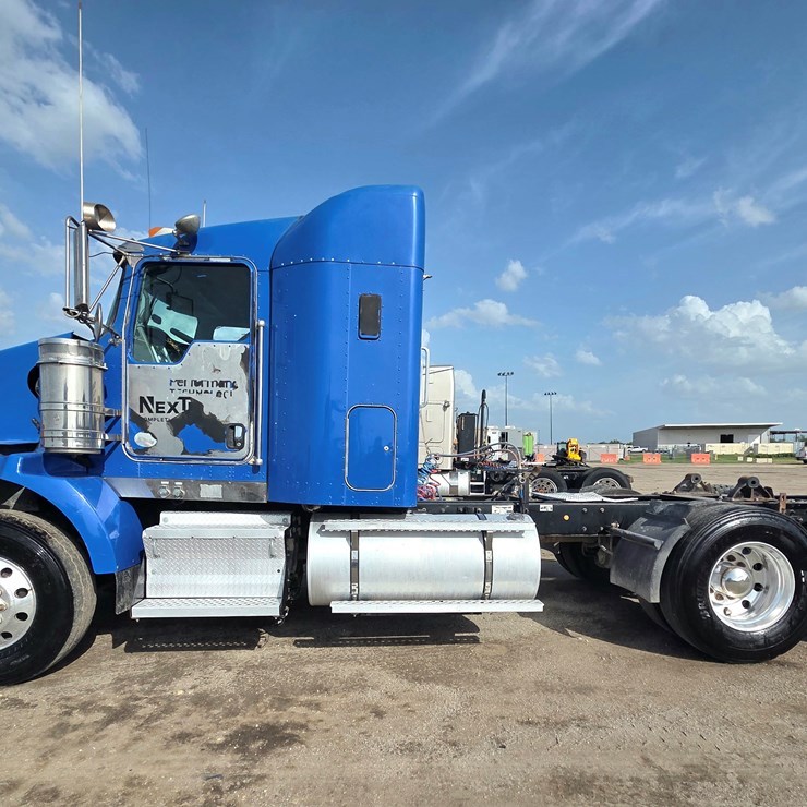2013 KENWORTH T800
