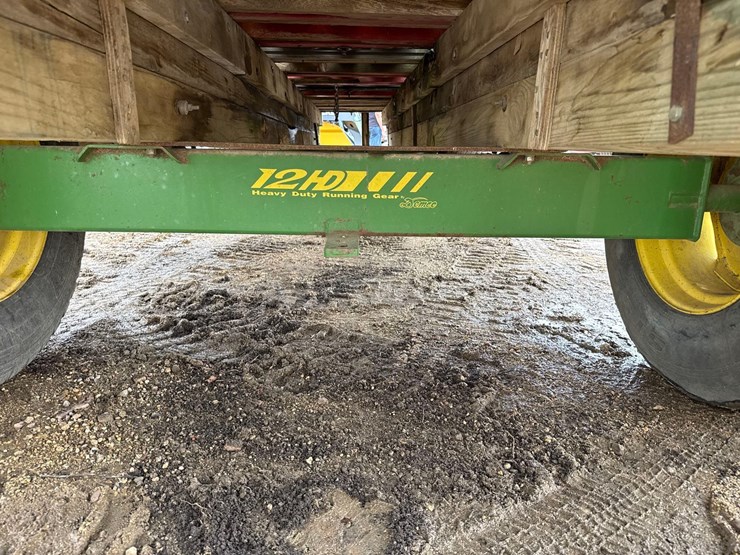 9ft-x-20-1/2ft-wooden-flatbed-w/-poly-tanks-&-pump-image-20