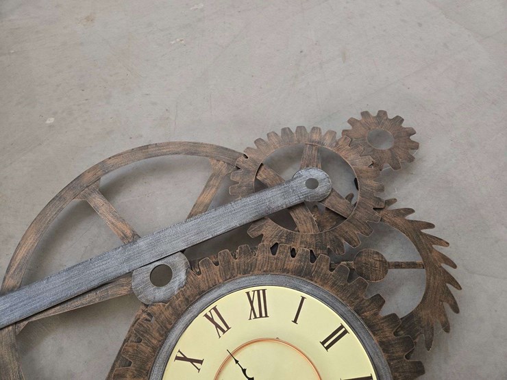 decorative-metal-wall-clock-image-3