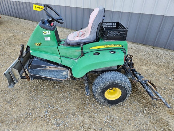 john-deere-1200-image-2