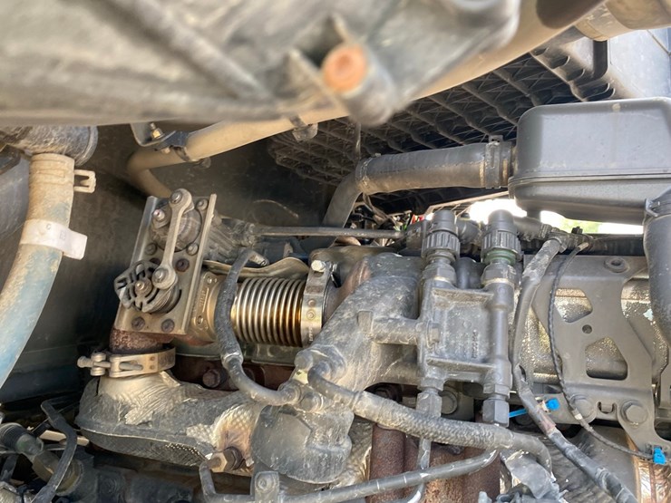 2019-peterbilt-579-image-42