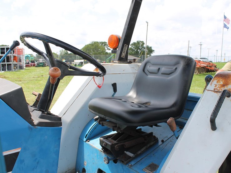 ford-2120-image-9