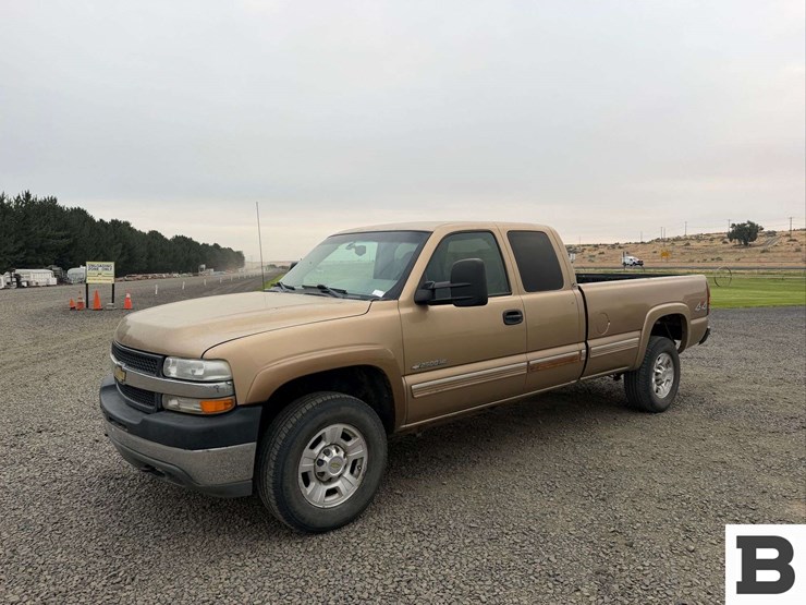 2001-chevrolet-silverado-2500hd-image-1