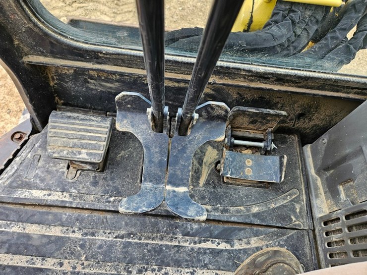 yanmar-vio35-image-26