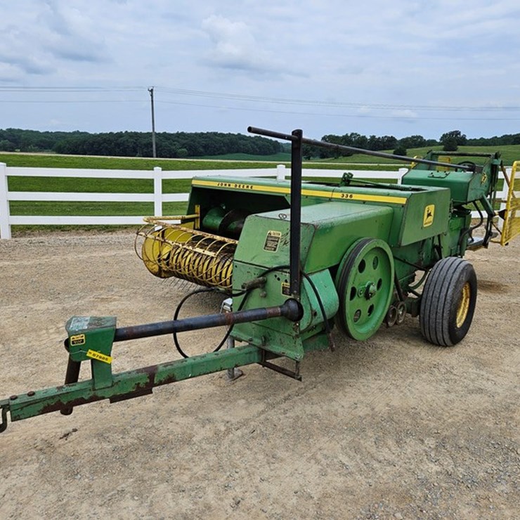 JOHN DEERE 336