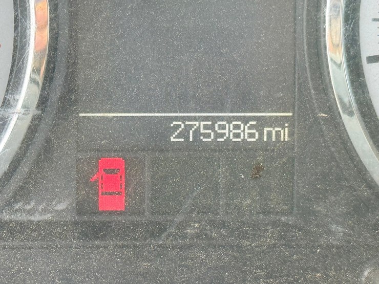 2011-dodge-3500-image-41