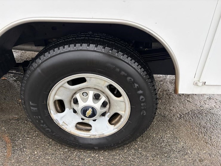 2013-chevrolet-silverado-2500-image-5