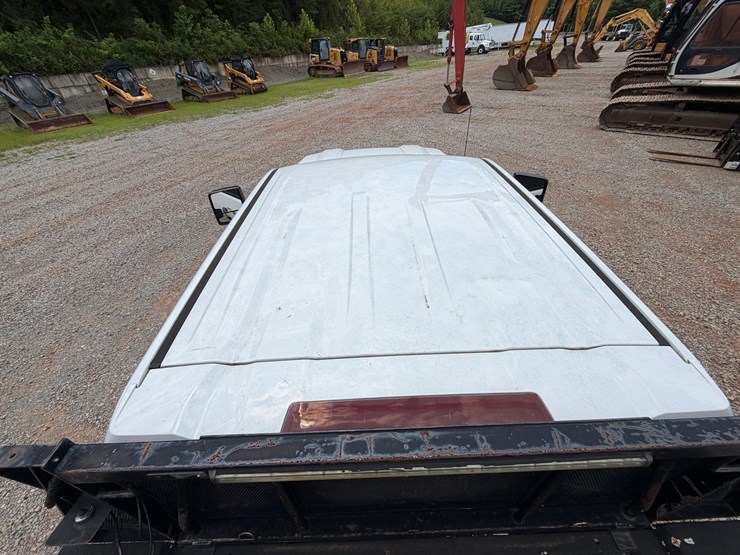 2020-chevrolet-3500hd-image-37