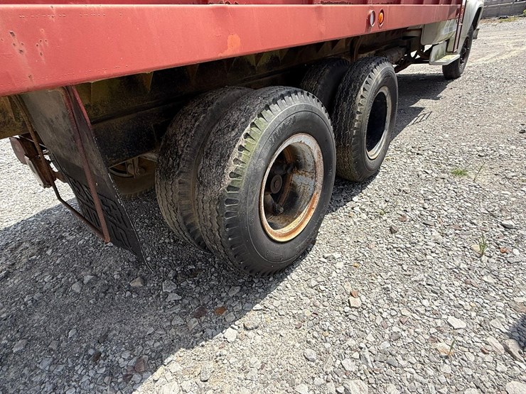 ford-f600-image-19