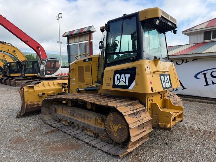 caterpillar-d6k-image-3