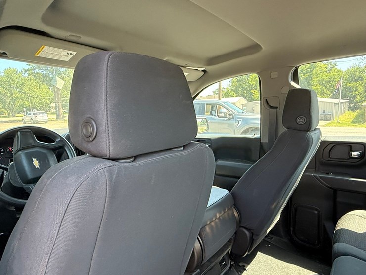 2021-chevrolet-silverado-1500-image-25
