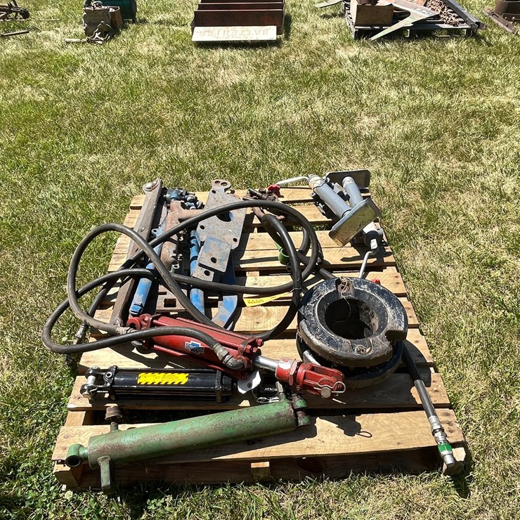 #2179 • Trailer Jacks and Tractor Parts